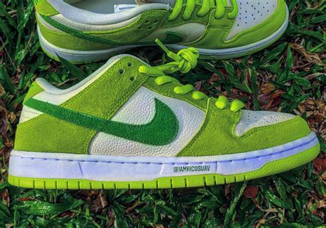 sb dunk low apple release date